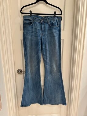 7 For All Mankind Women's Medium Blue Flared Jeans